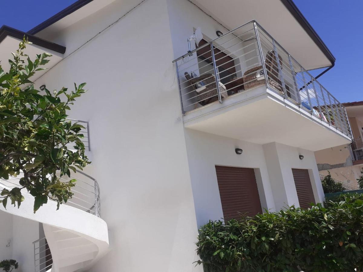 Вилла Casa Vacanze Dominella Marina Di Casal Velino Экстерьер фото